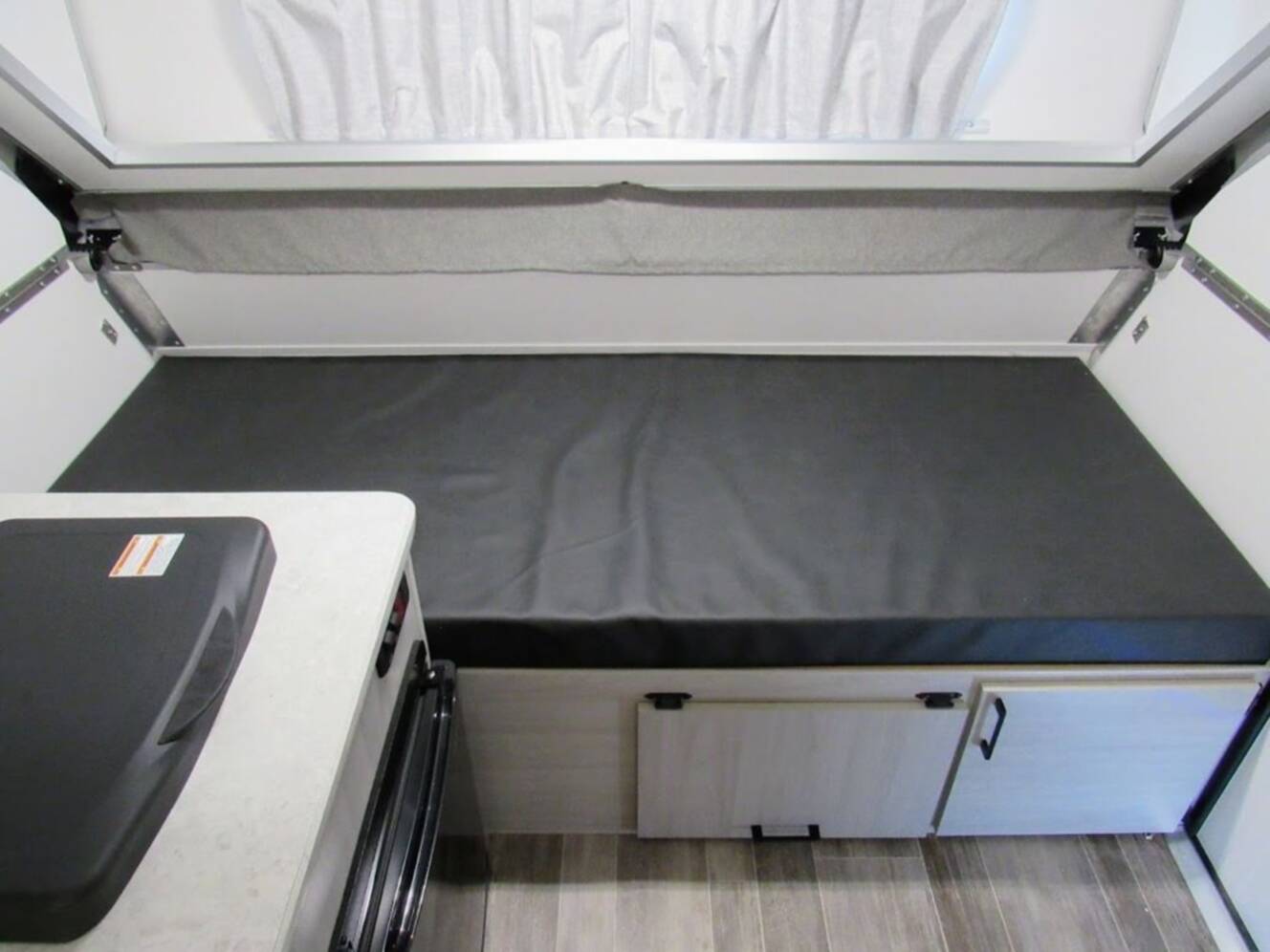 A photo of this 2025 Aliner Ranger 10 Dual Bed