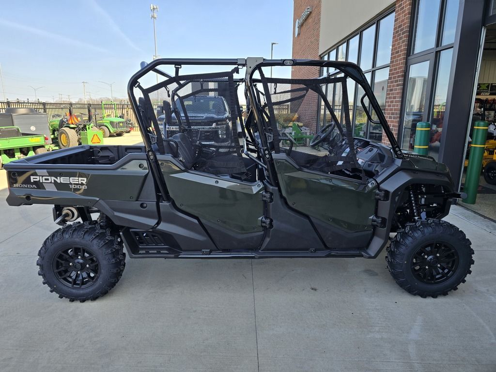 2024 Honda® Pioneer 1000-6 Deluxe Crew in homer glen IL