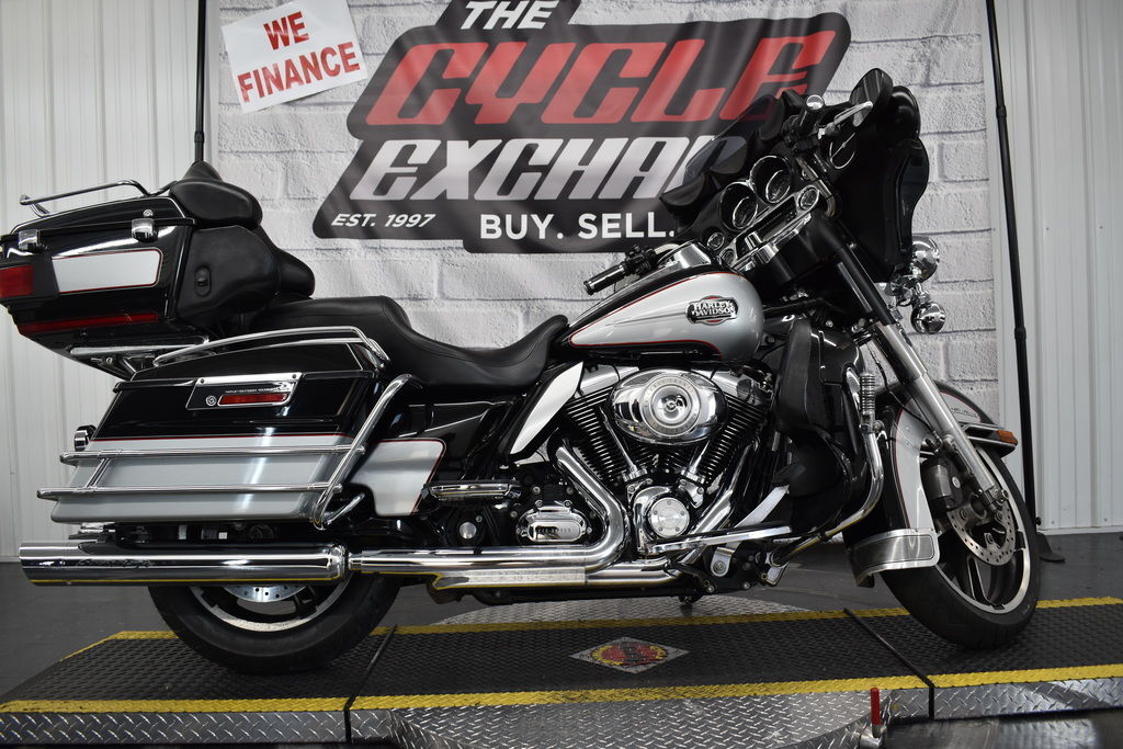 2010 Harley-Davidson® FLHTCU - Ultra Classic® Electra Glide ULTRA CLASSIC FLHTCU in Andover, NJ