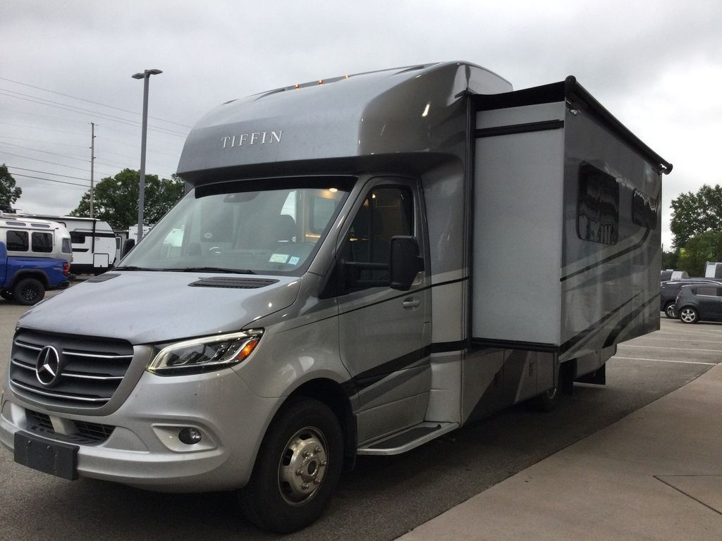 2021 Tiffin Motorhomes Wayfarer 25RW in lorain OH
