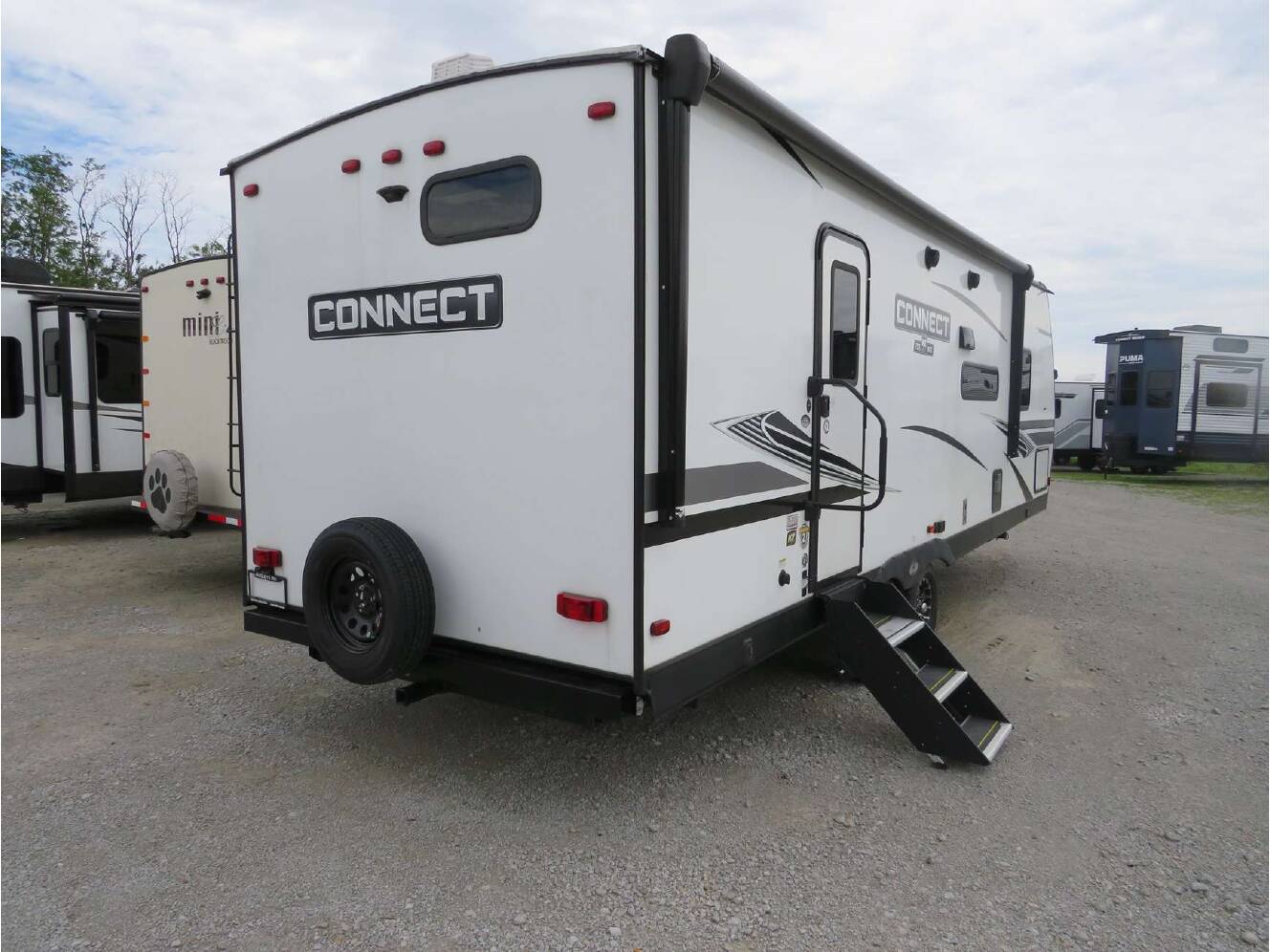 A photo of this 2022 Kz CONNECT 261RB