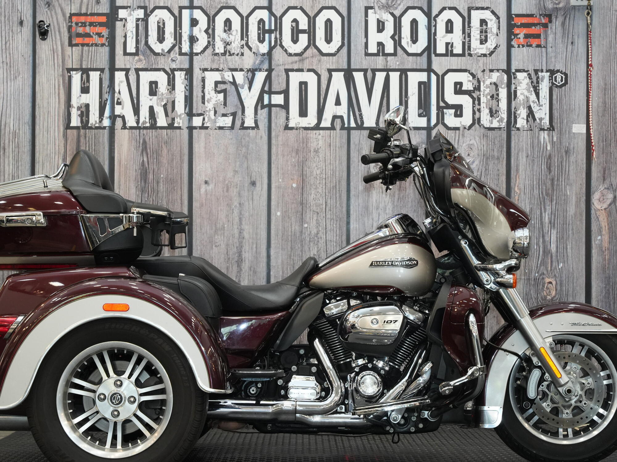2018 Harley-Davidson Tri Glide Ultra ULTRA CLASSIC in Raleigh, NC