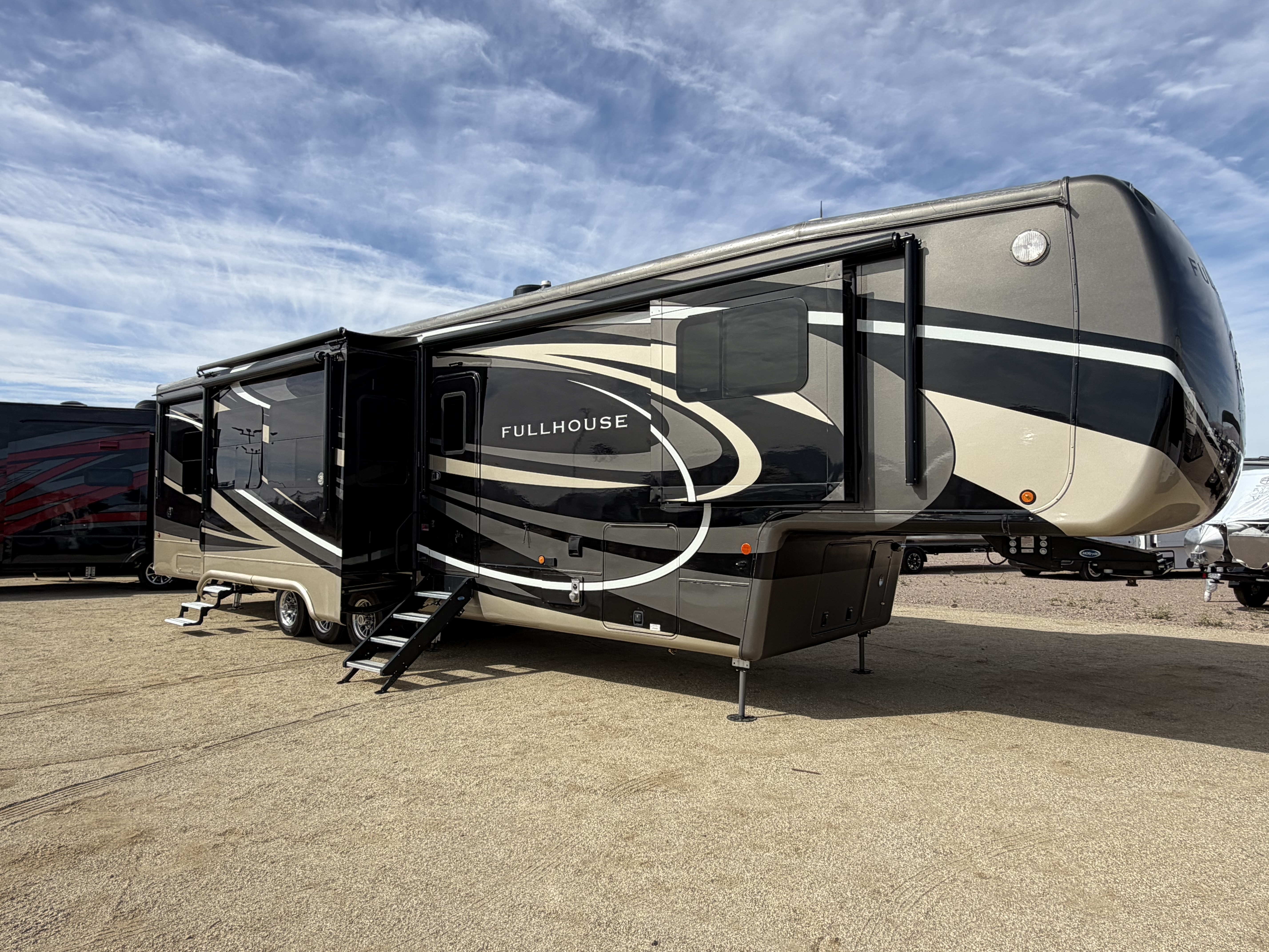 2019 DRV FULLHOUSE LX455 in lake havasu city AZ