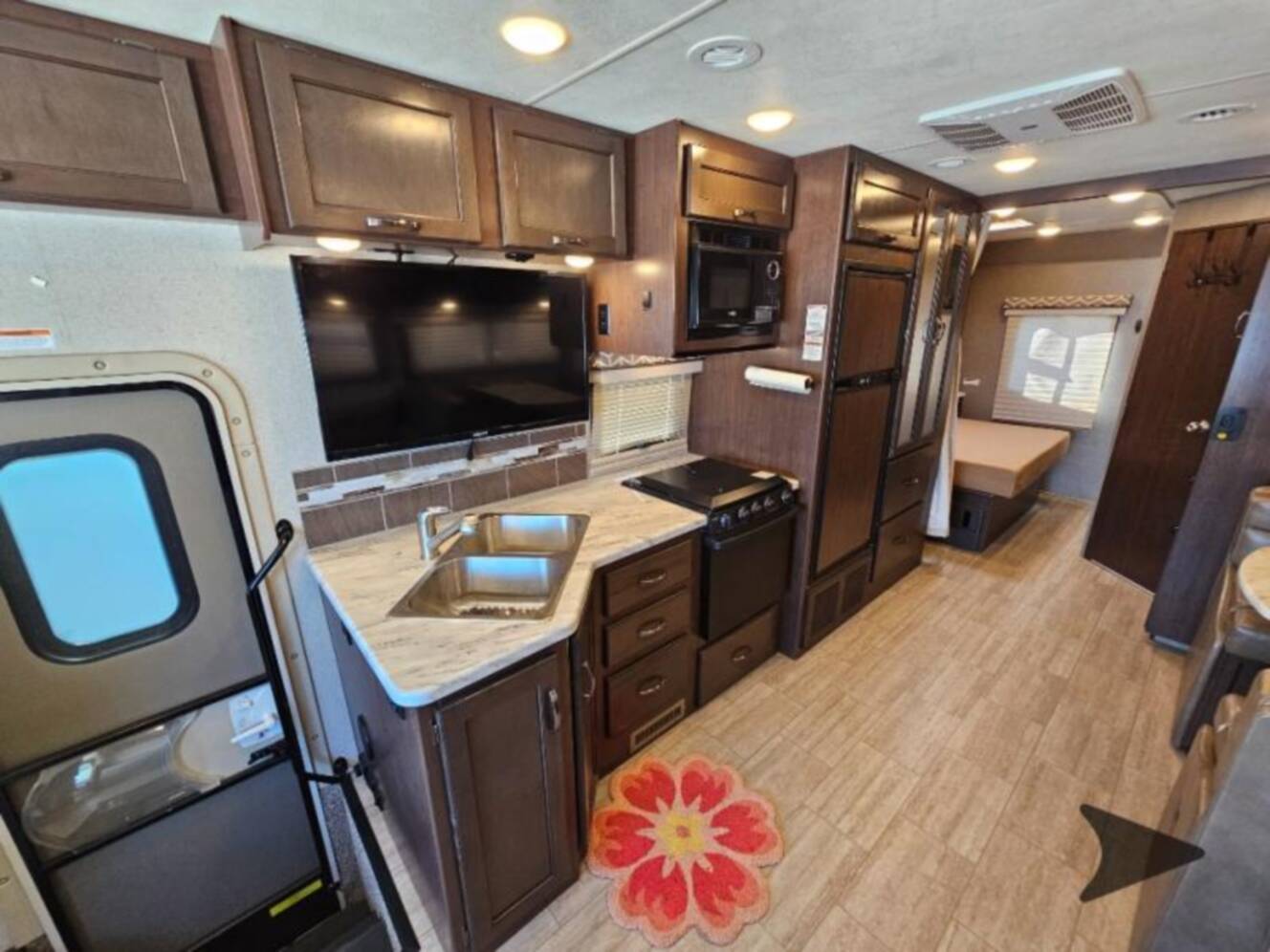 A photo of this 2020 Thor Motor Coach Freedom Traveler A27
