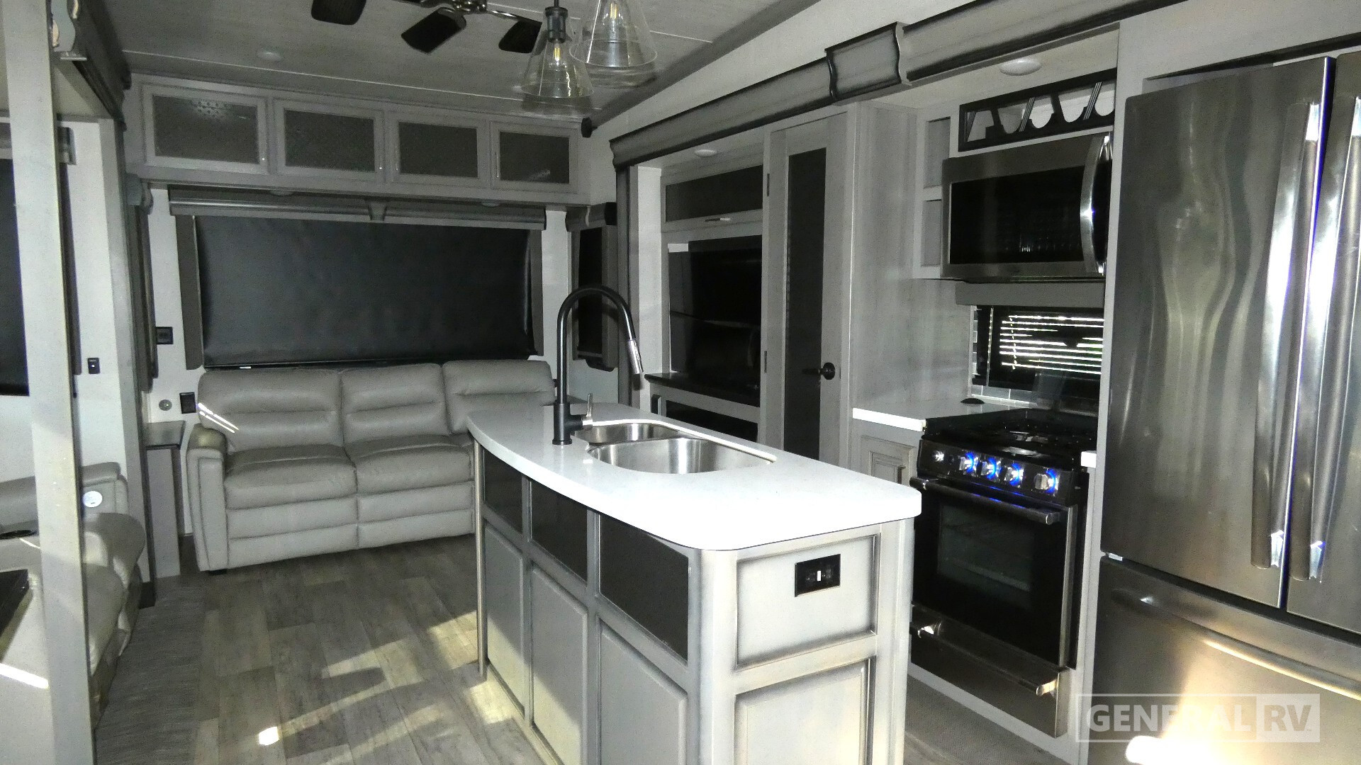 2021 Keystone MONTANA 3855BR in mt clemens MI