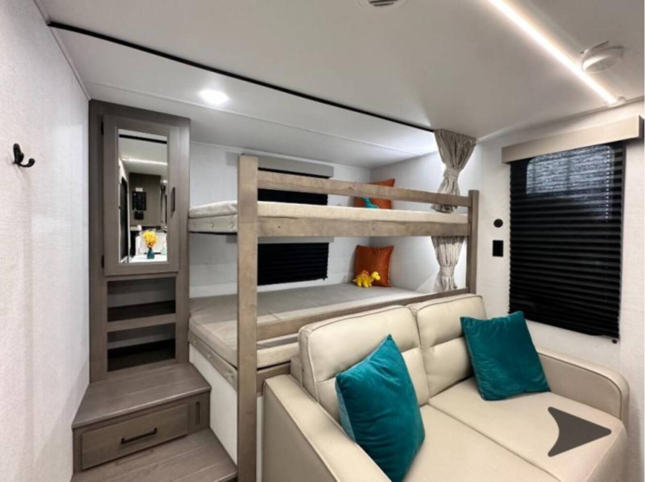 A photo of this 2026 Grand Design Transcend Xplor 265BHT