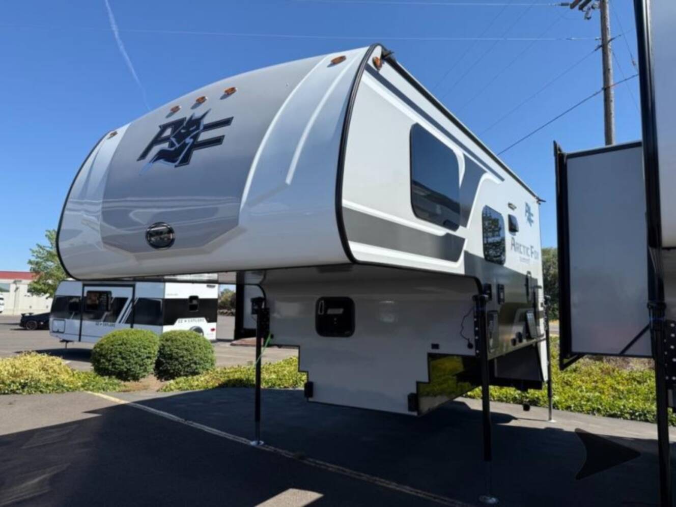 A photo of this 2026 Northwood Arctic Fox 811