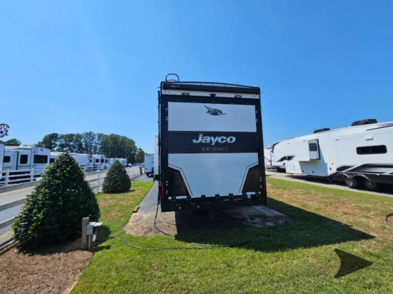 A photo of this 2026 Jayco Seismic 395