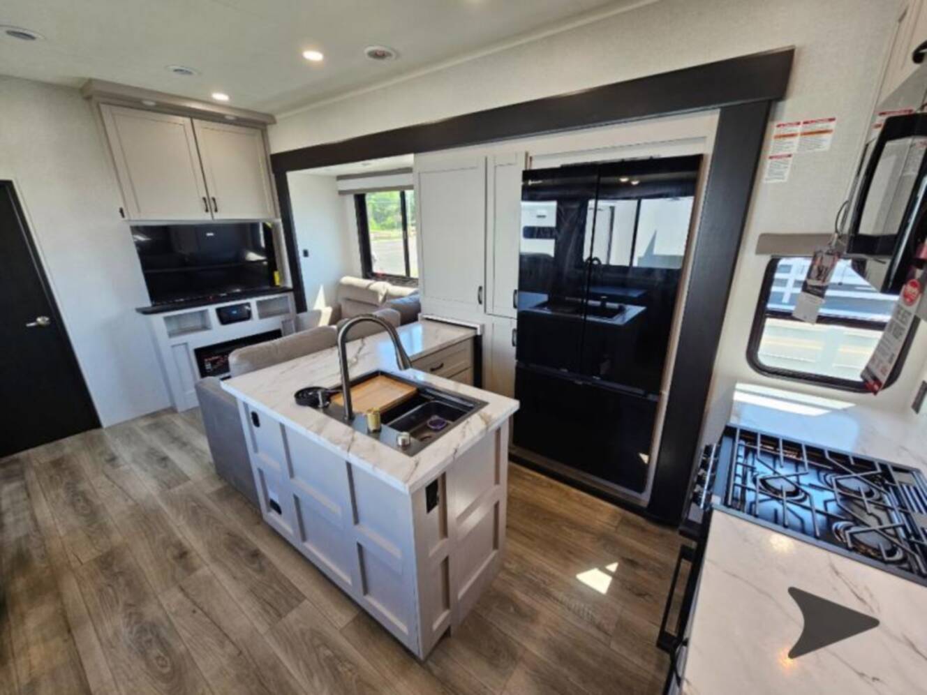 A photo of this 2026 Jayco Seismic 395