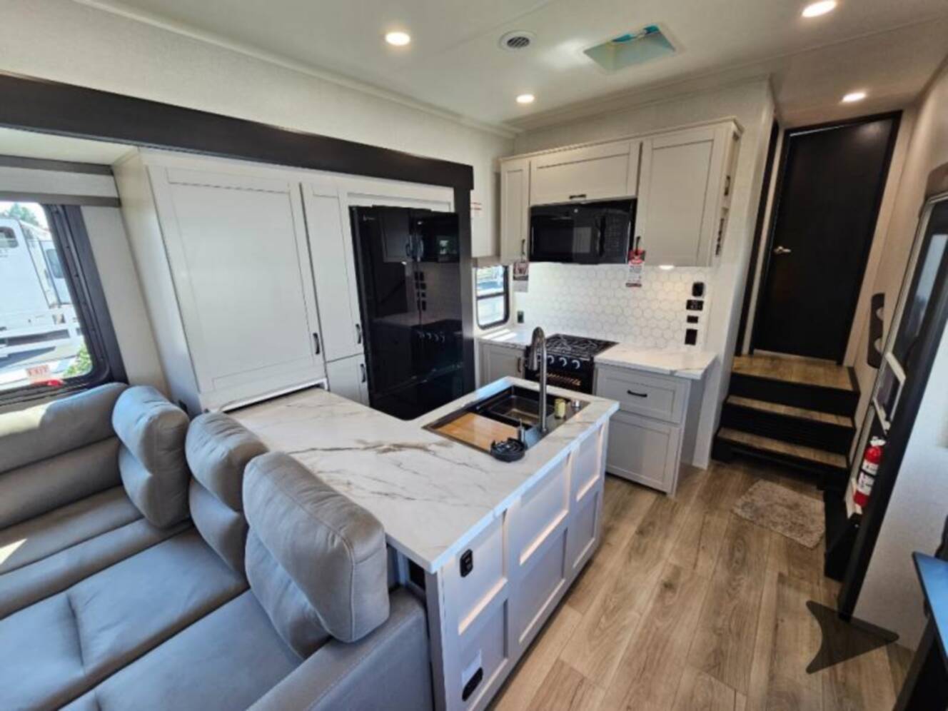 A photo of this 2026 Jayco Seismic 395