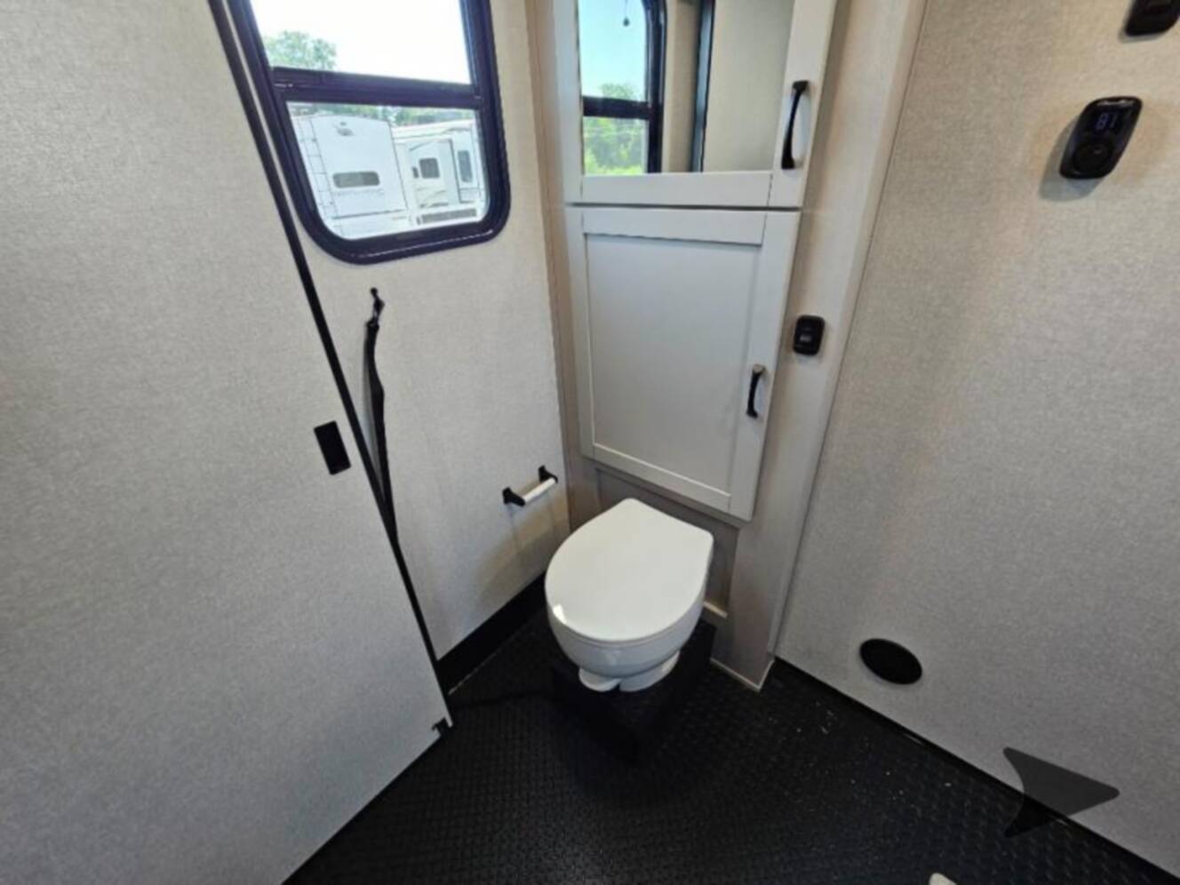 A photo of this 2026 Jayco Seismic 395