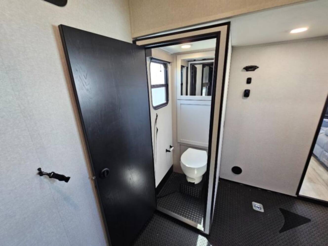 A photo of this 2026 Jayco Seismic 395
