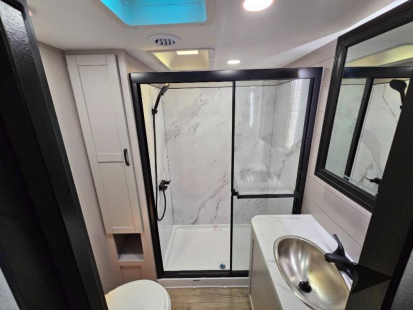 A photo of this 2026 Jayco Seismic 395