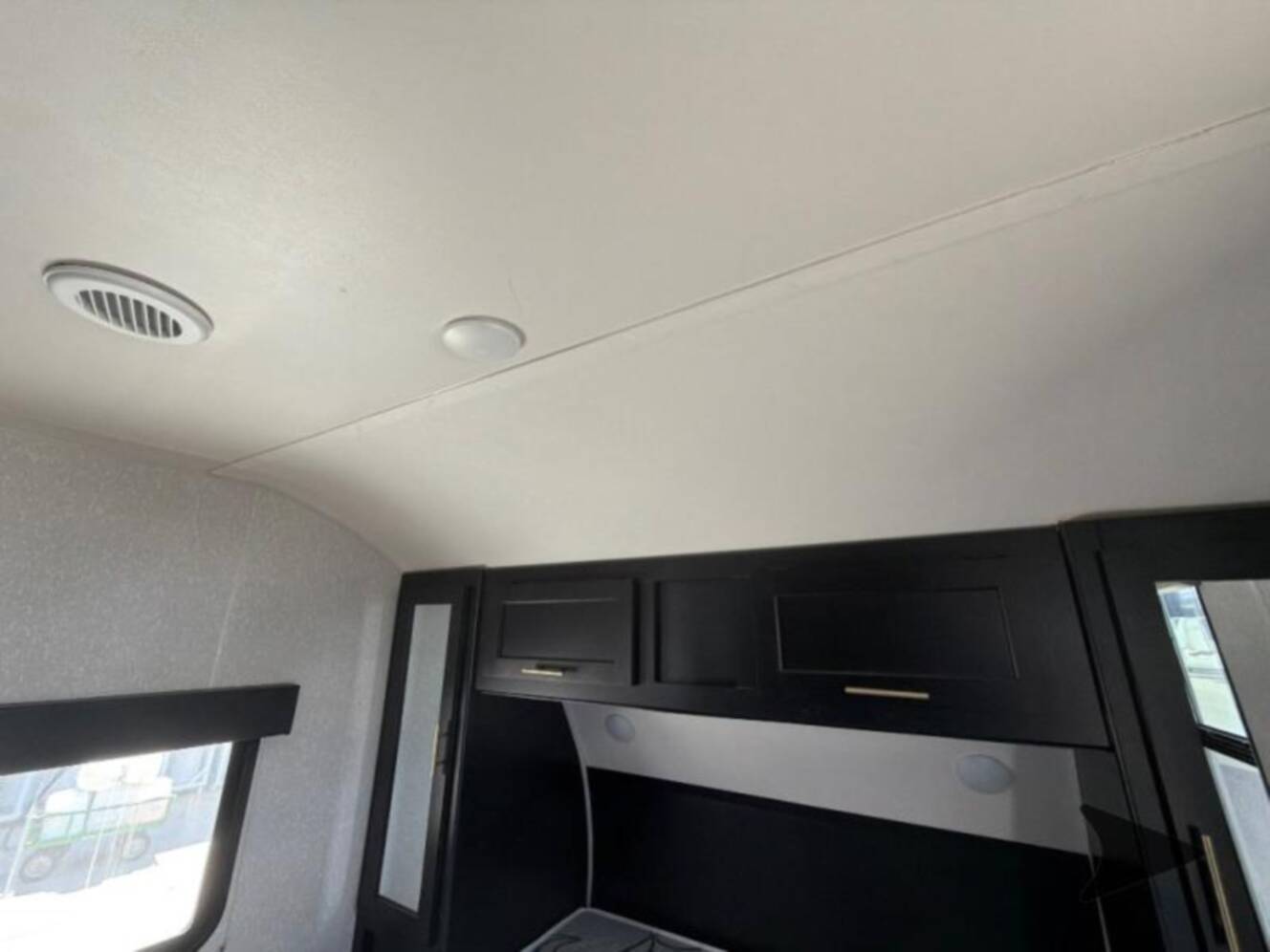 A photo of this 2022 Cherokee Cherokee Grey Wolf 26DBH