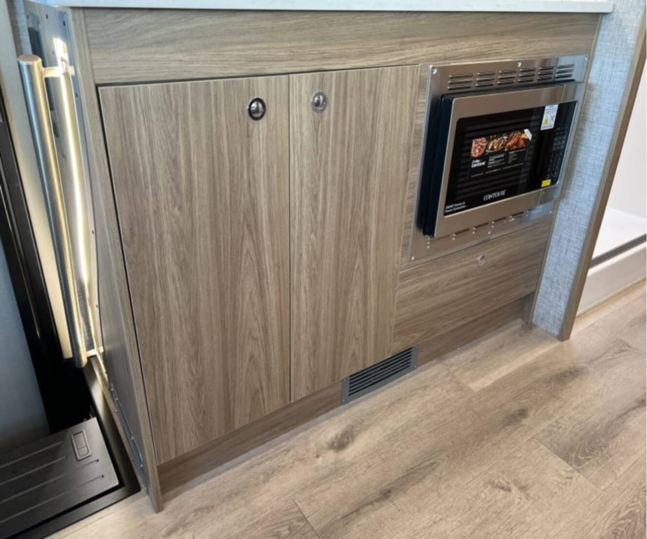 A photo of this 2027 Tiffin WAYFARER 25XLW