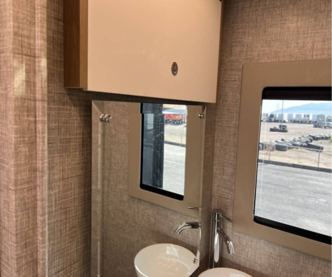 A photo of this 2027 Tiffin WAYFARER 25XLW