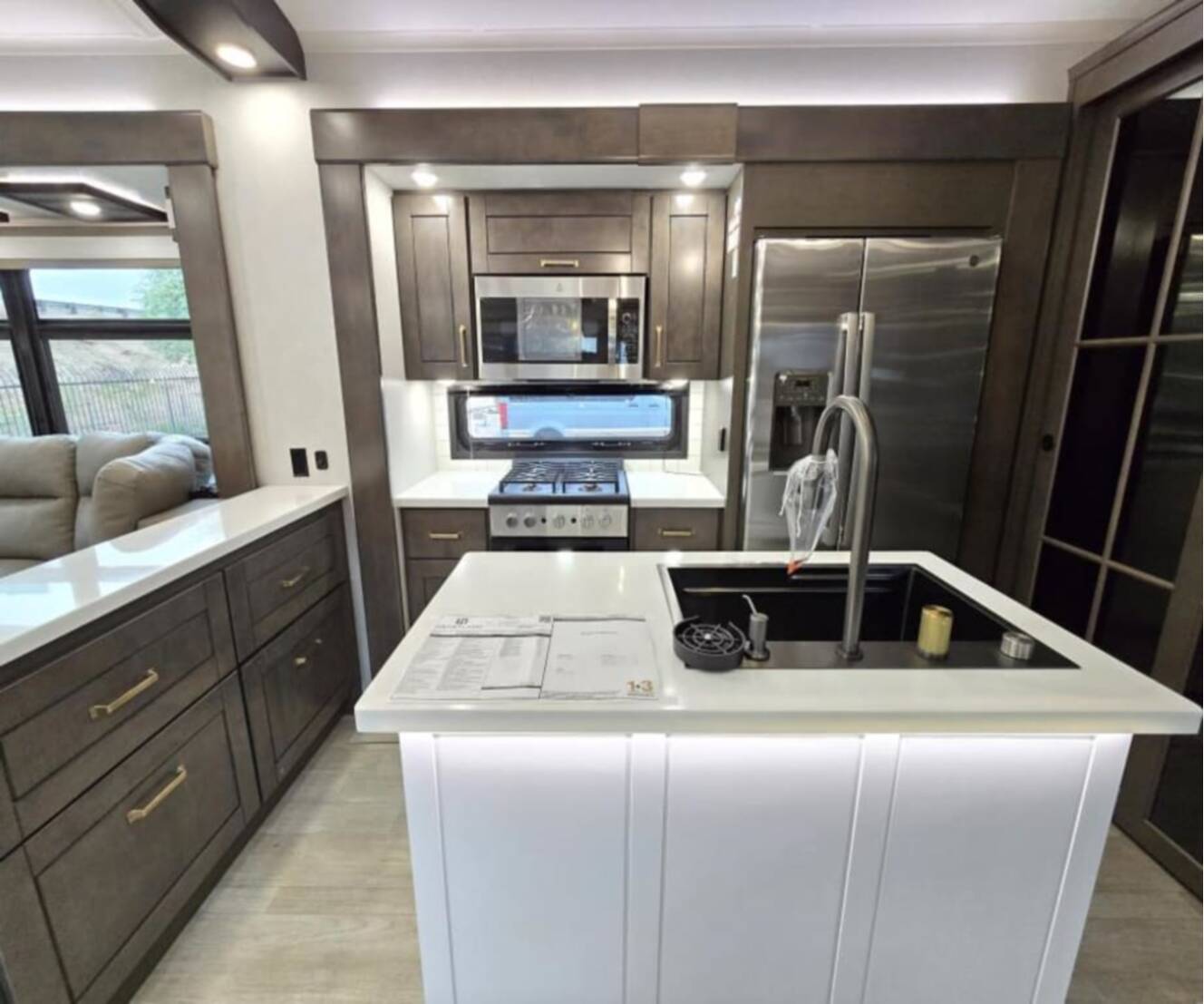 A photo of this 2026 Heartland BIGHORN 38RE