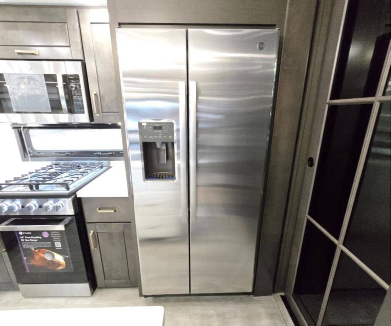 A photo of this 2026 Heartland BIGHORN 38RE