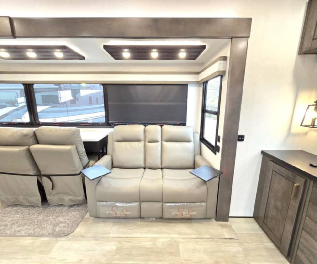 A photo of this 2026 Heartland BIGHORN 38RE