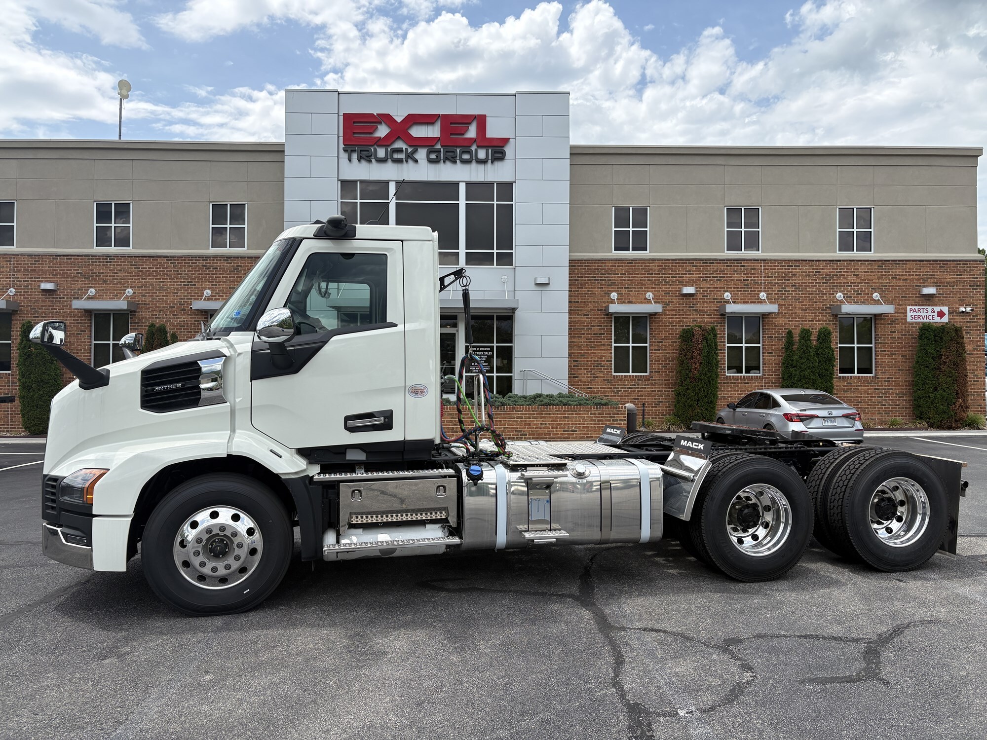 2027 Mack Anthem in Roanoke, VA
