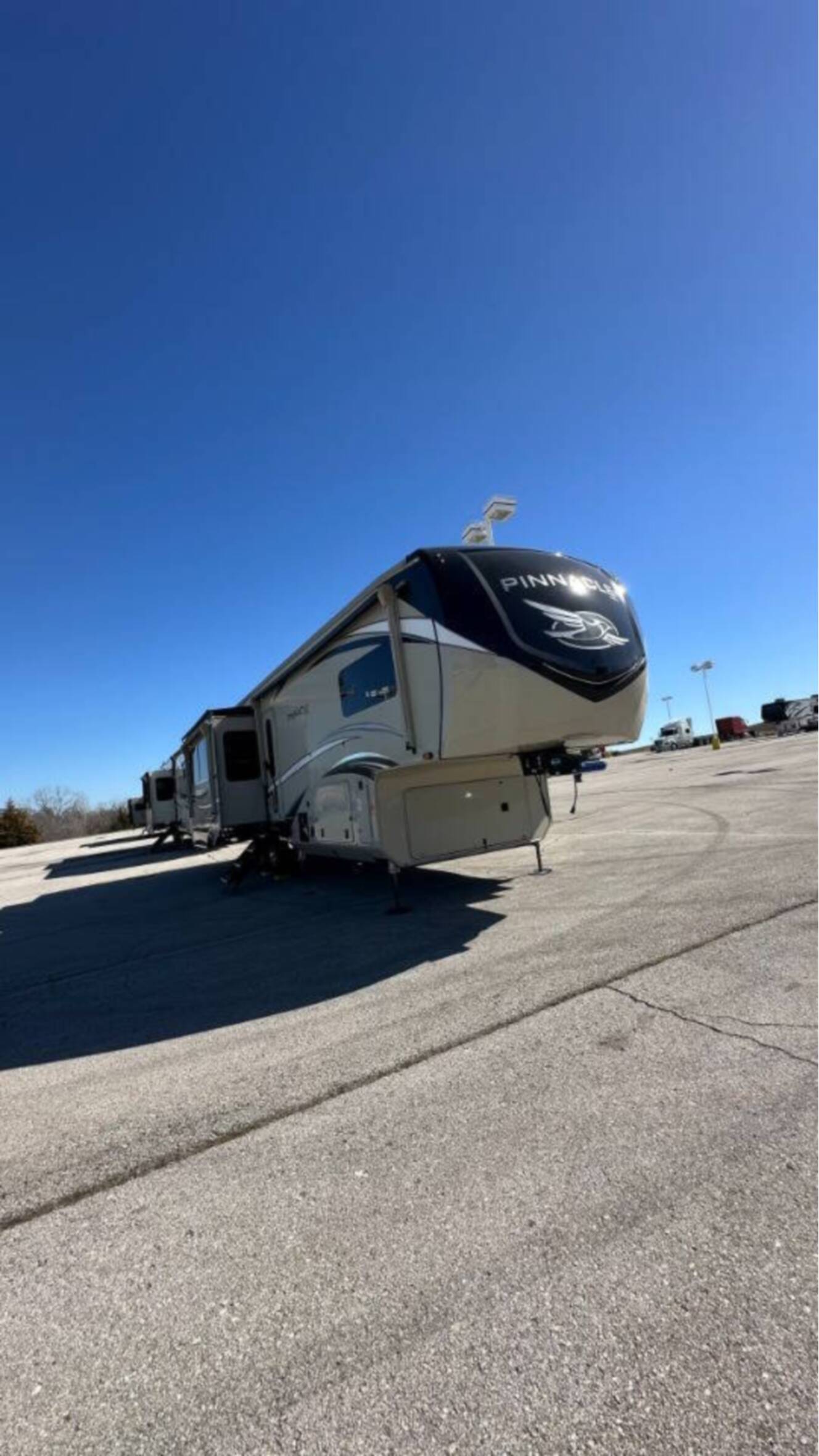 A photo of this 2022 Jayco Pinnacle 36SSWS