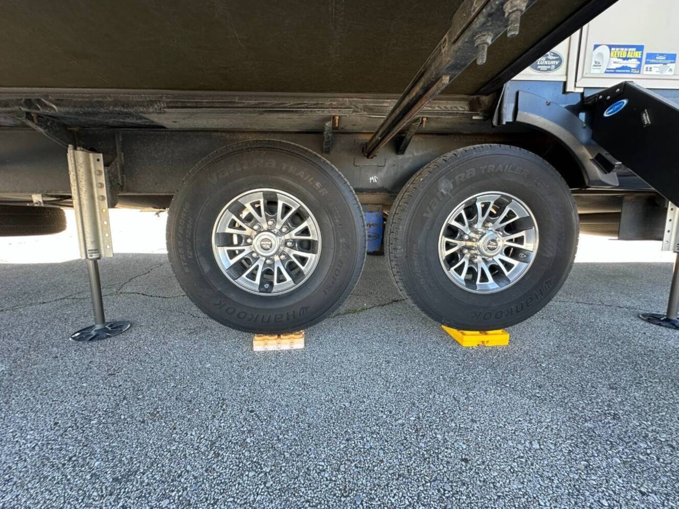 A photo of this 2022 Jayco Pinnacle 36SSWS