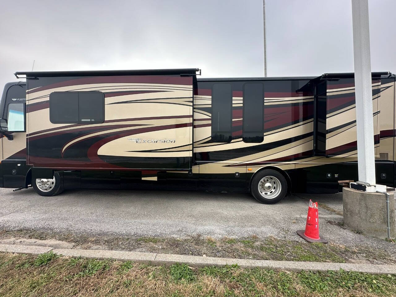 2015 Fleetwood Rv Excursion 35B in odessa MO