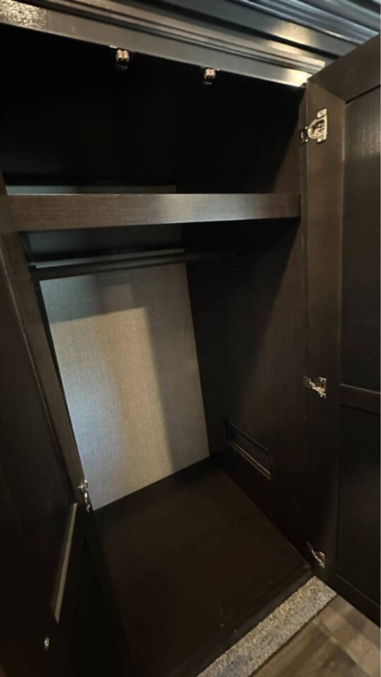 A photo of this 2022 Jayco Pinnacle 36SSWS