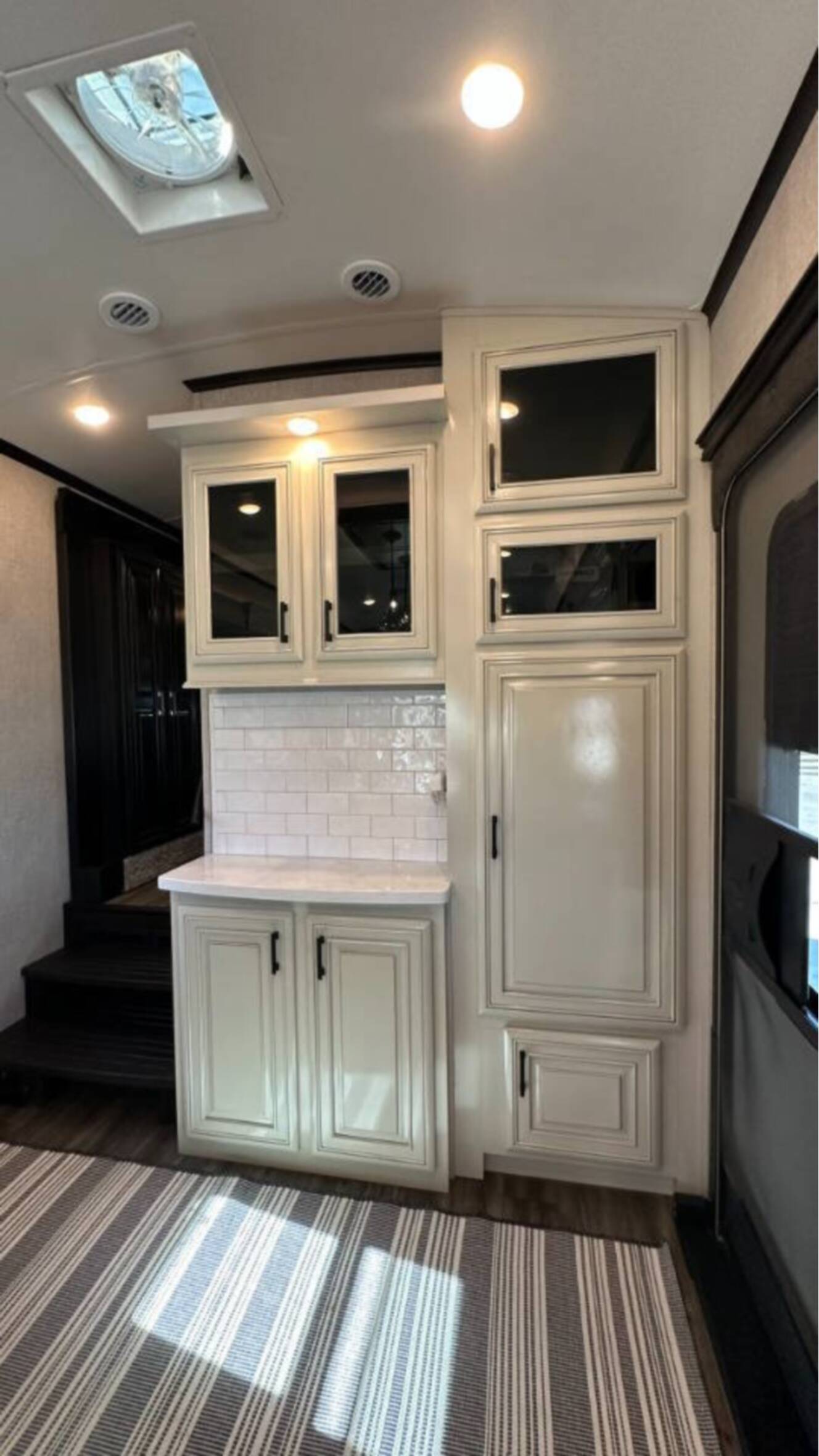 A photo of this 2022 Jayco Pinnacle 36SSWS