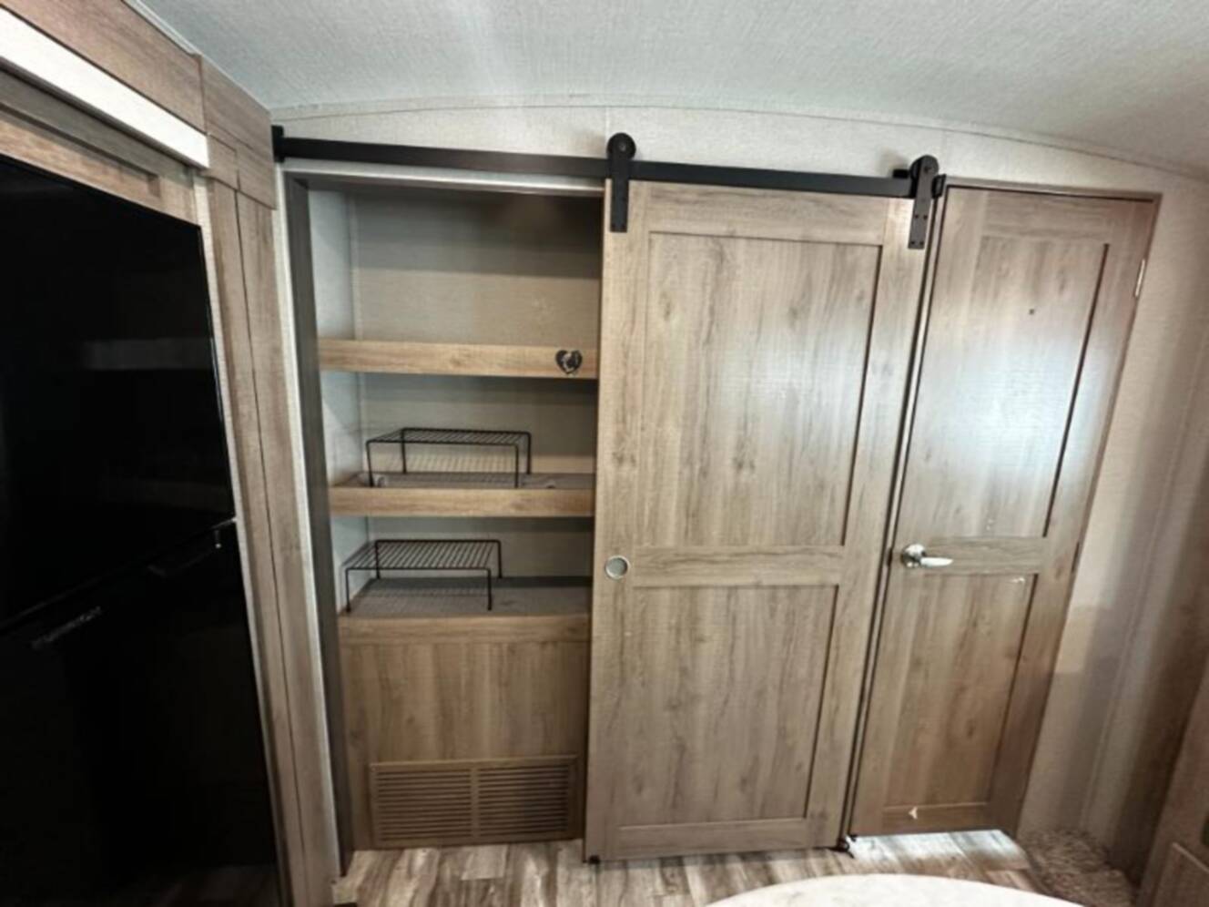 A photo of this 2022 Grand Design Imagine 3250BH