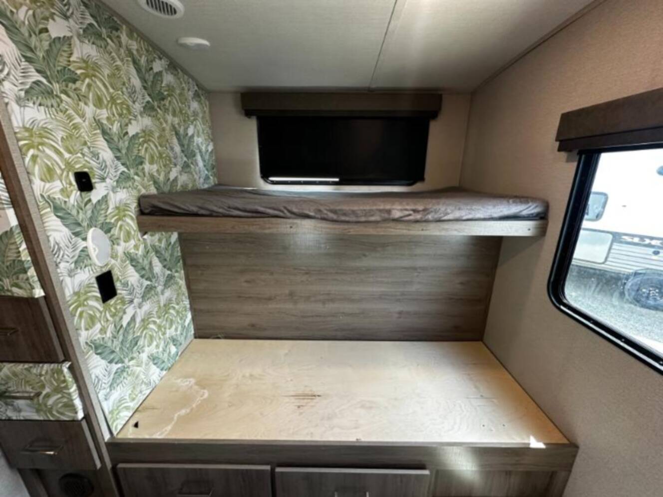 A photo of this 2022 Grand Design Imagine 3250BH