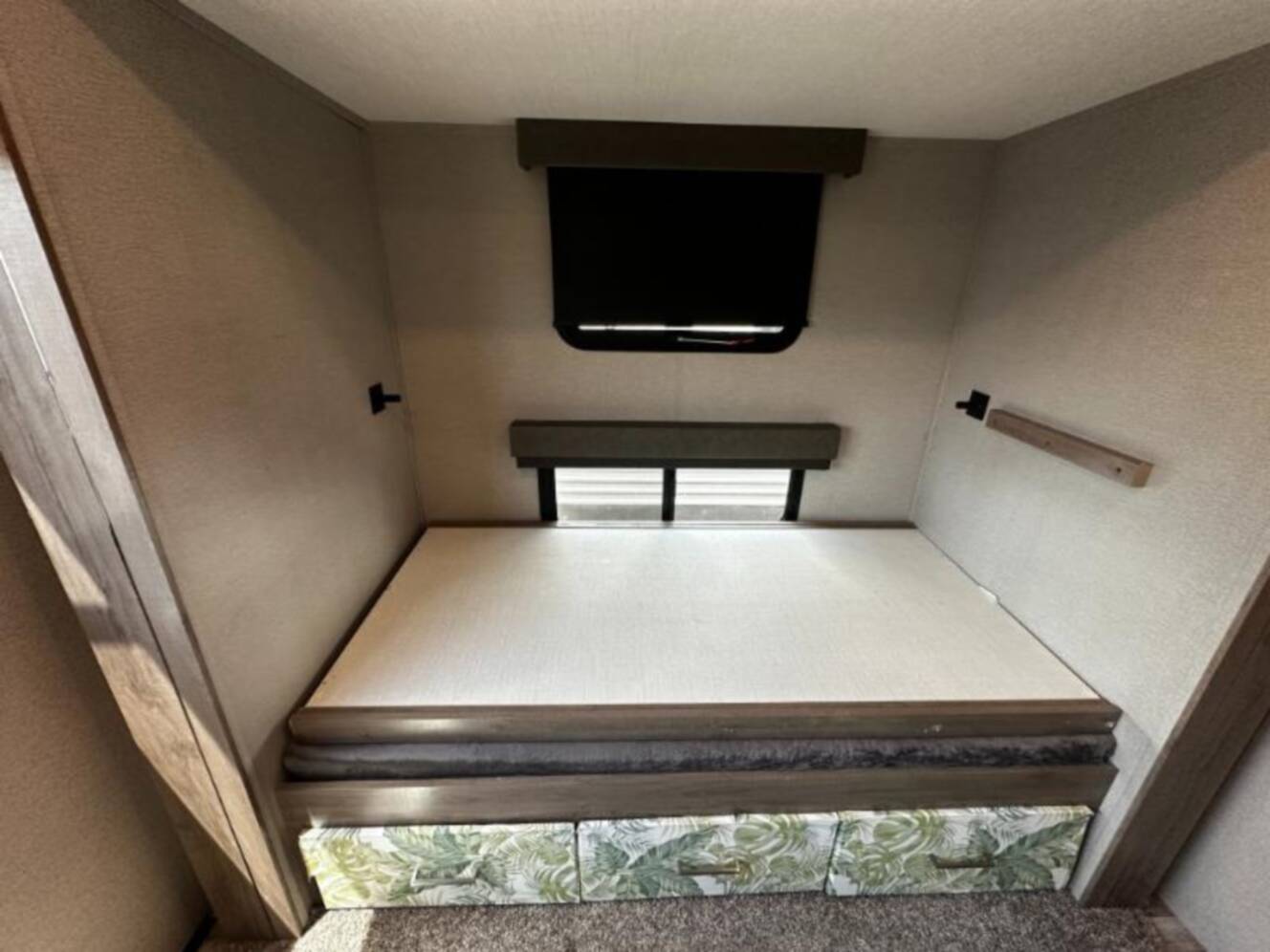 A photo of this 2022 Grand Design Imagine 3250BH