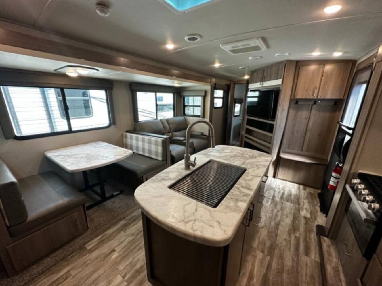 A photo of this 2022 Grand Design Imagine 3250BH