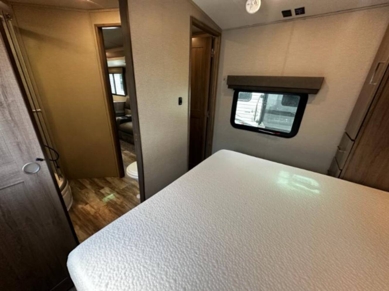 A photo of this 2022 Grand Design Imagine 3250BH