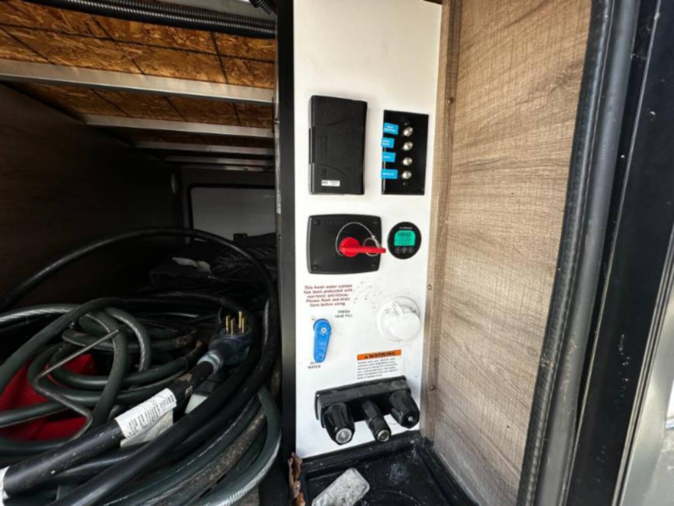 A photo of this 2022 Grand Design Imagine 3250BH