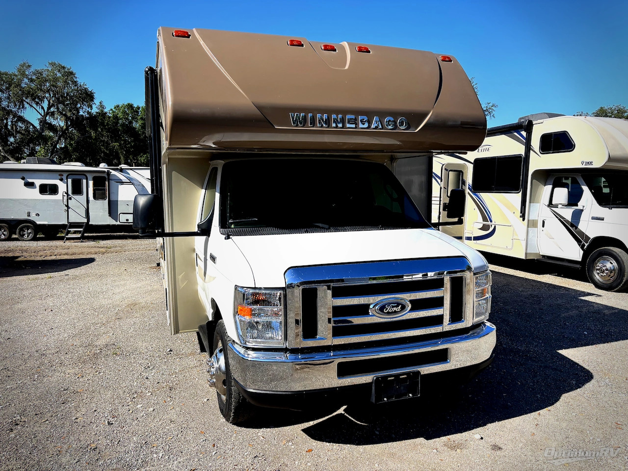 2019 Winnebago Minnie Winnie 31K in zephyrhills FL