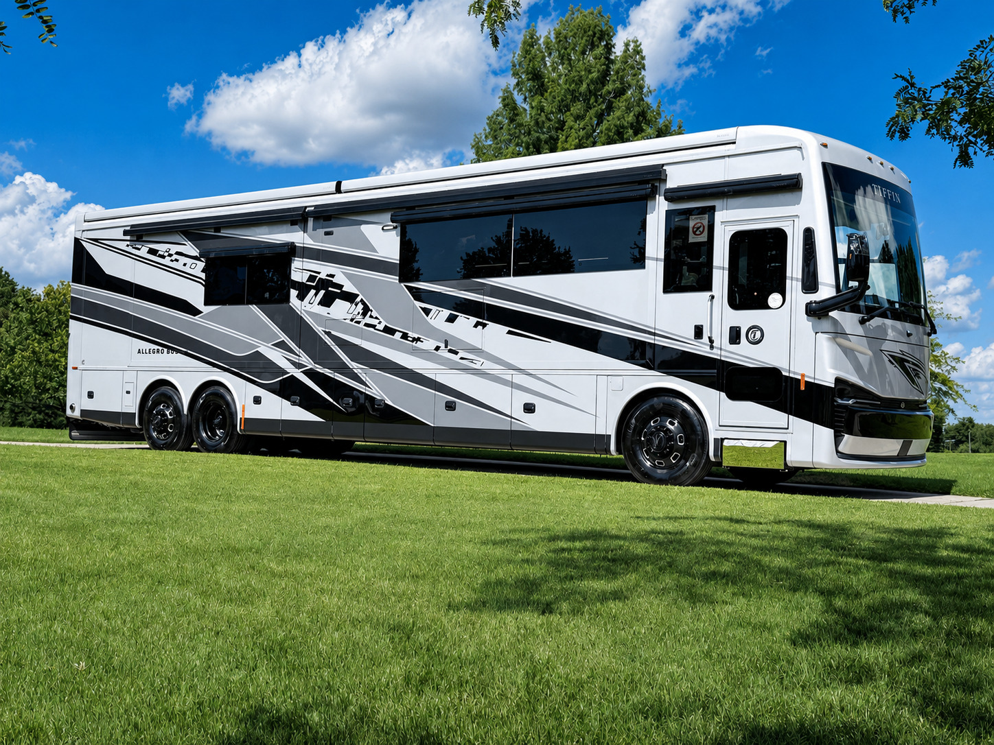 2027 Tiffin Motorhomes Allegro Bus 45 OPP Class A Diesel Motorhome - Diesel Pusher RV