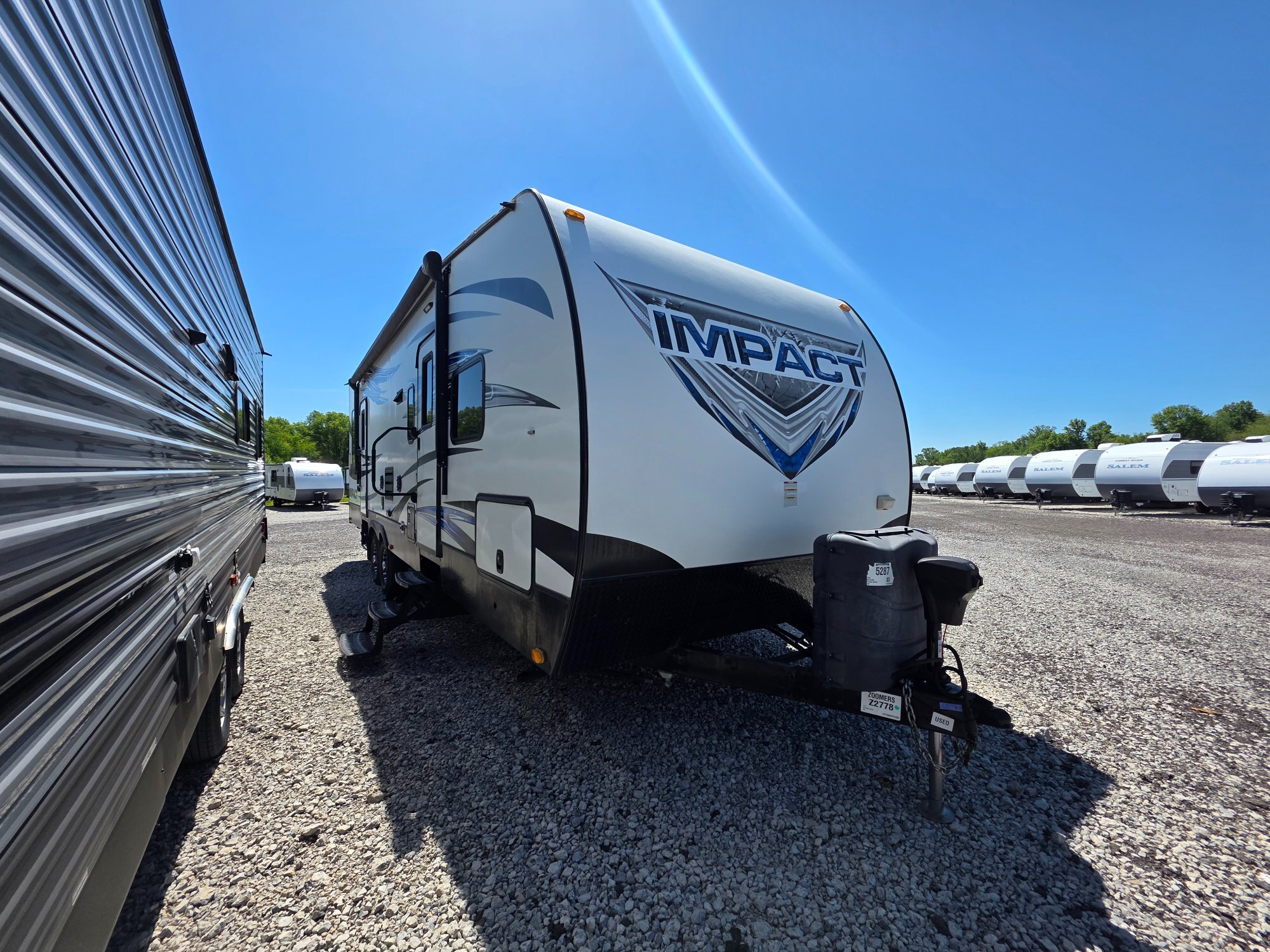 2015 Keystone Impact 300 in ina IL