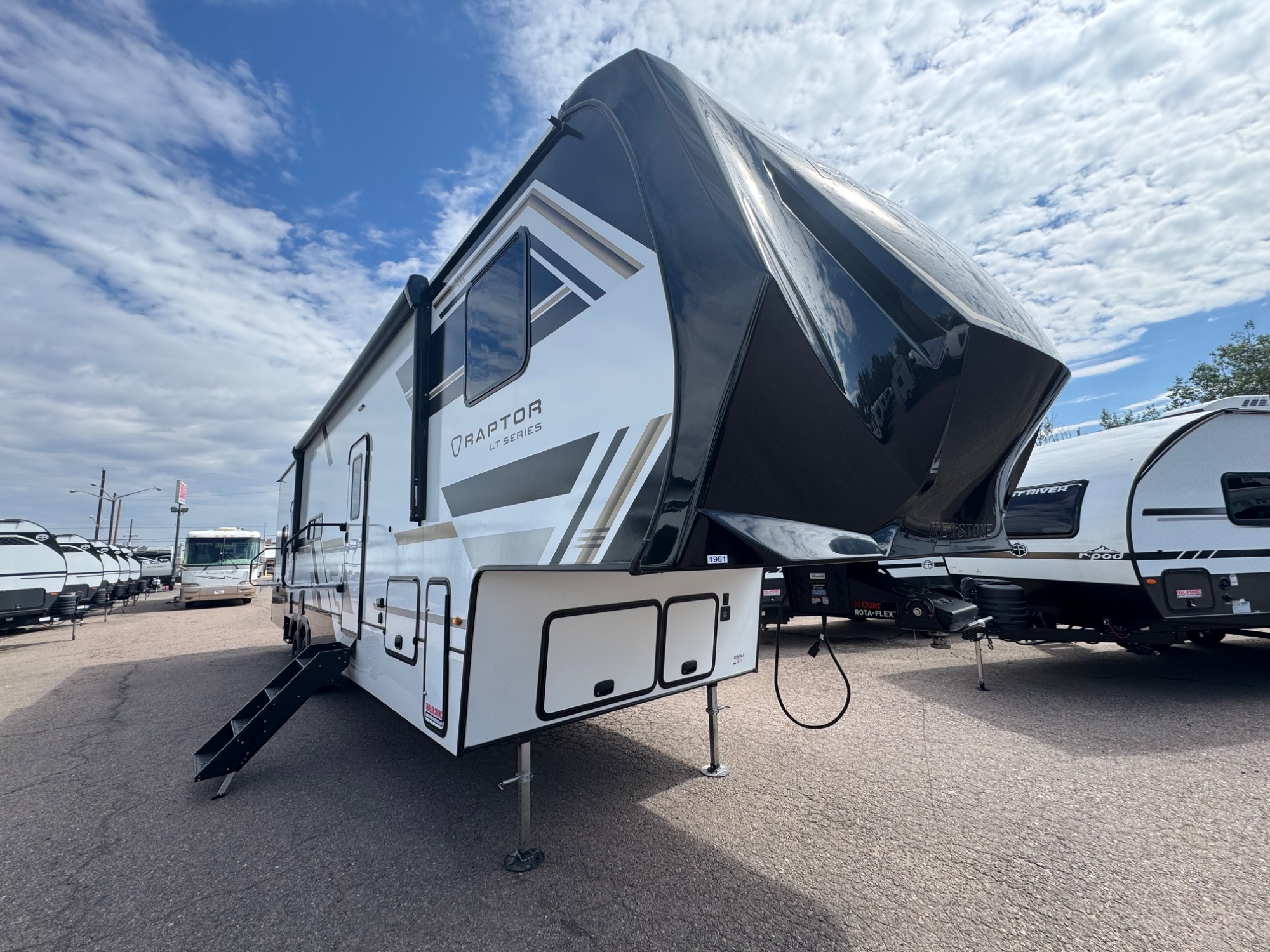 2027 Keystone Raptor Carbon Series 361LT in wheat ridge CO