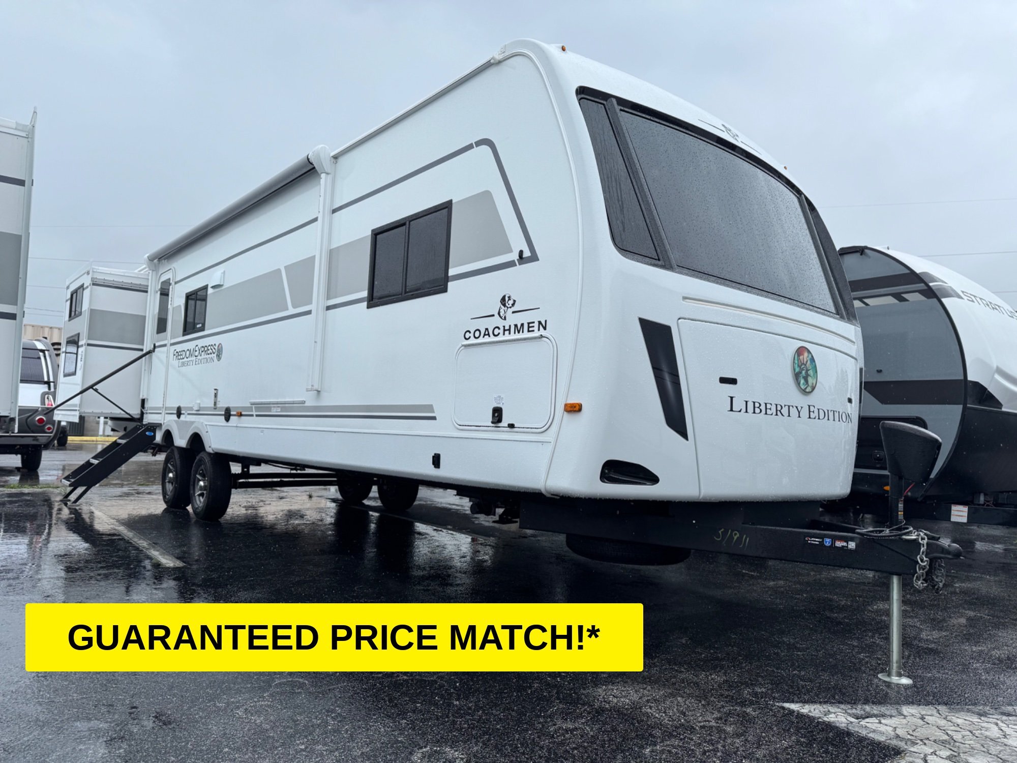 2026 Coachmen Freedom Express Ultra Lite 330BHJJLE in lakeland FL