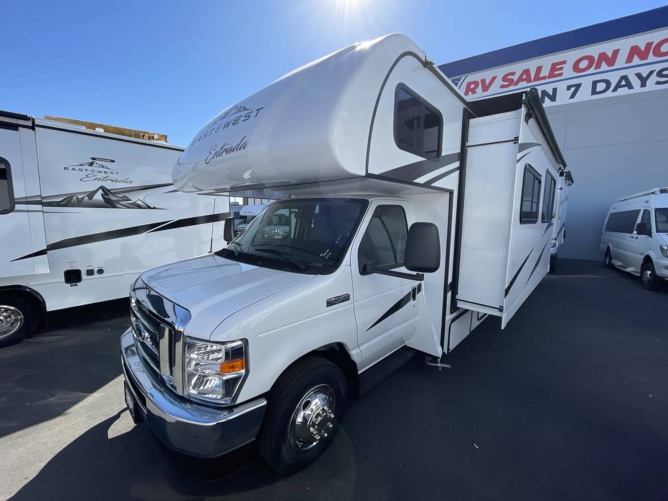 A photo of this 2027 East To West Entrada 2950OK