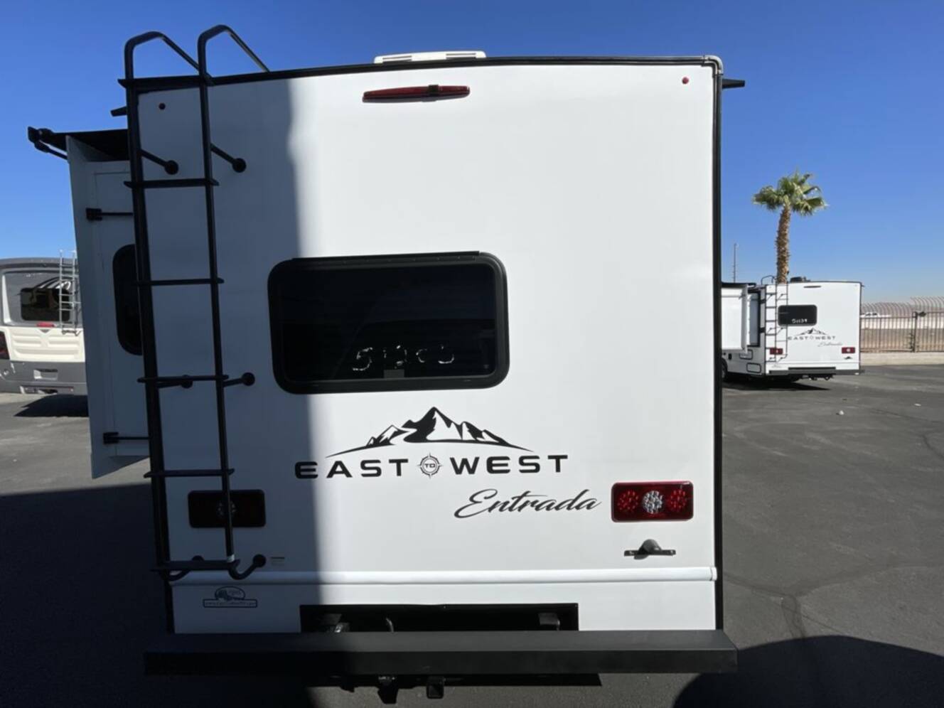 A photo of this 2027 East To West Entrada 2950OK