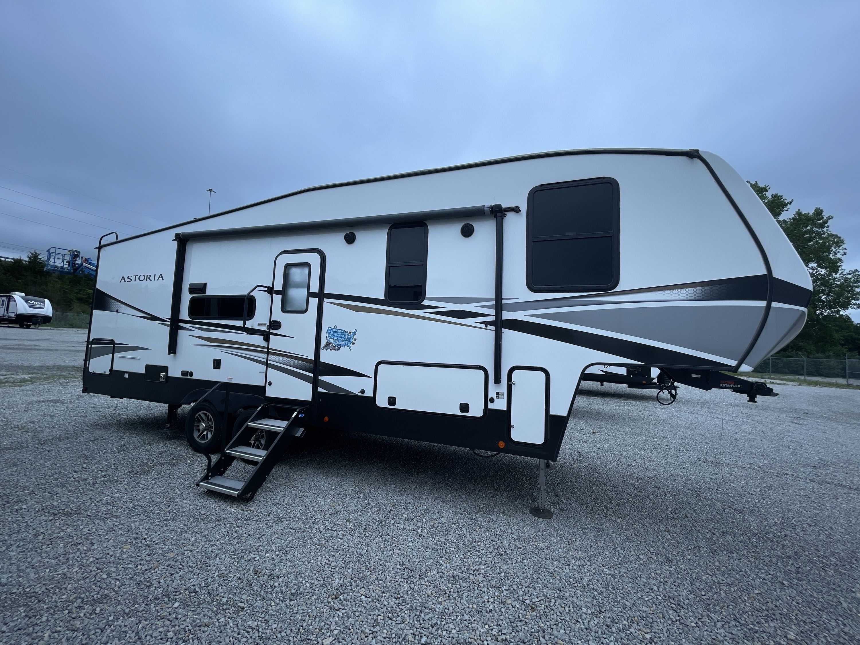2023 Dutchmen ASTORIA 2503REF in piqua OH