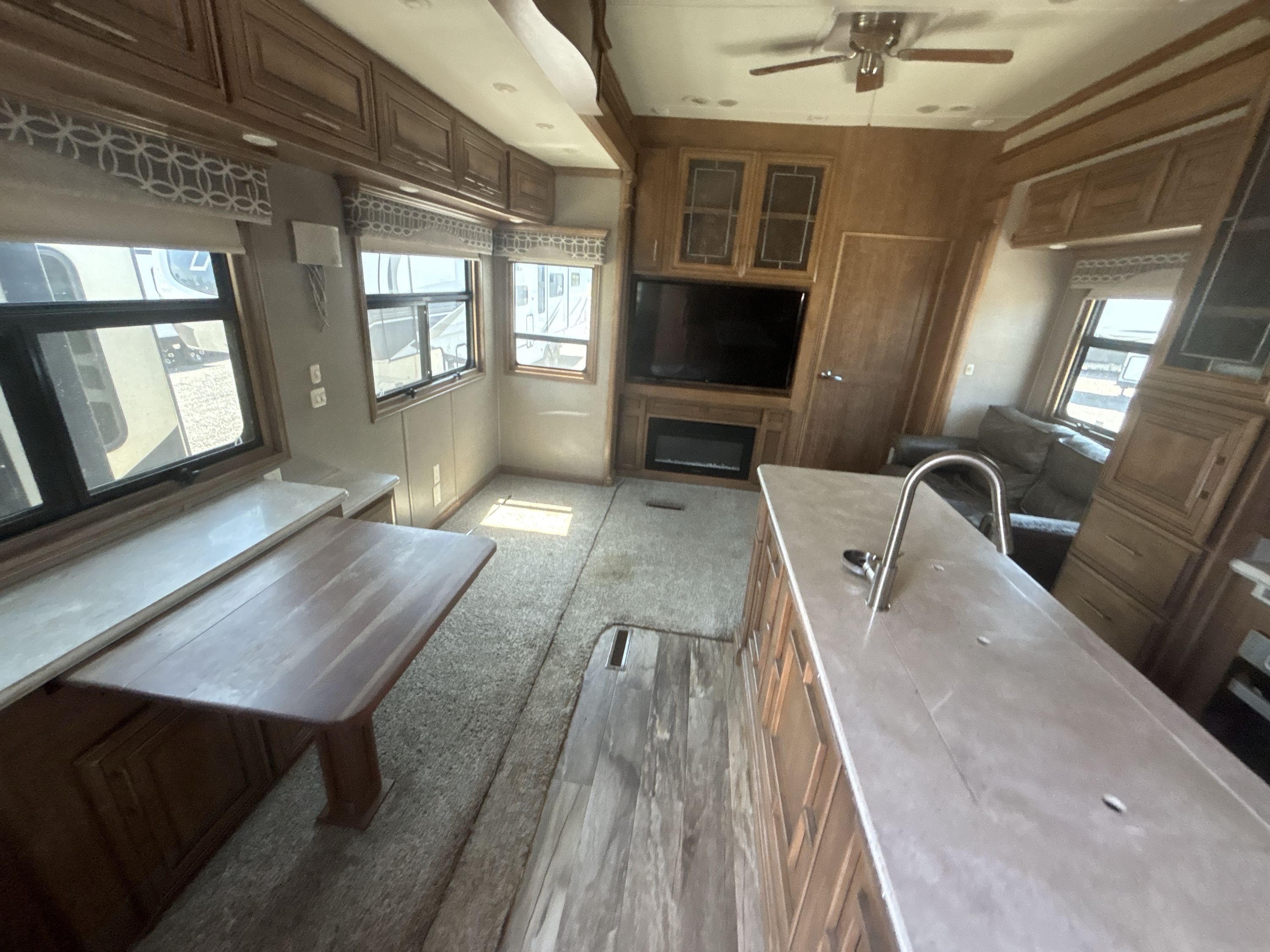2019 DRV LUXURY SUITES MOBILE SUITES MANHATTAN in sherman TX