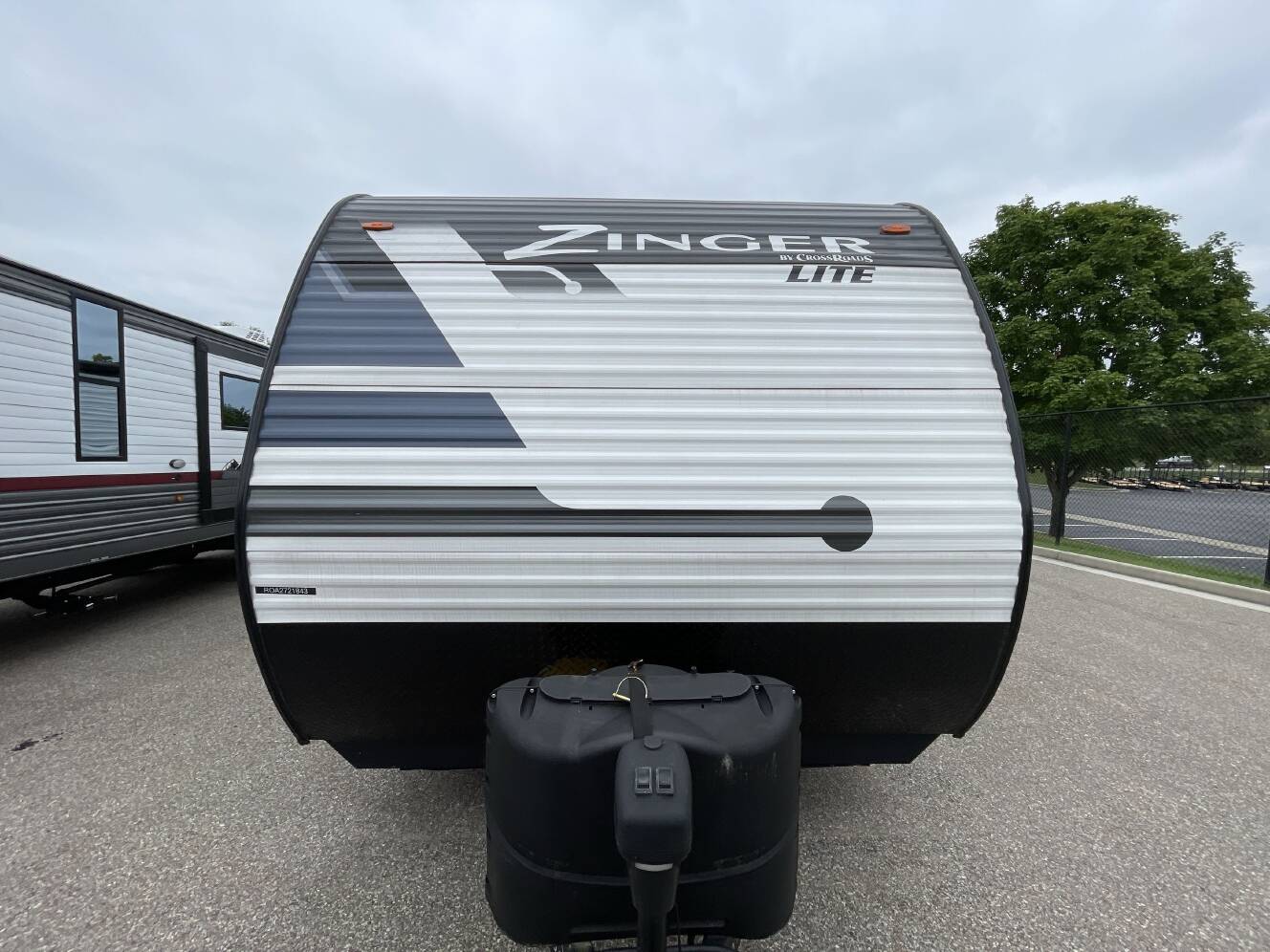 A photo of this 2023 Crossroads ZINGER 259FL