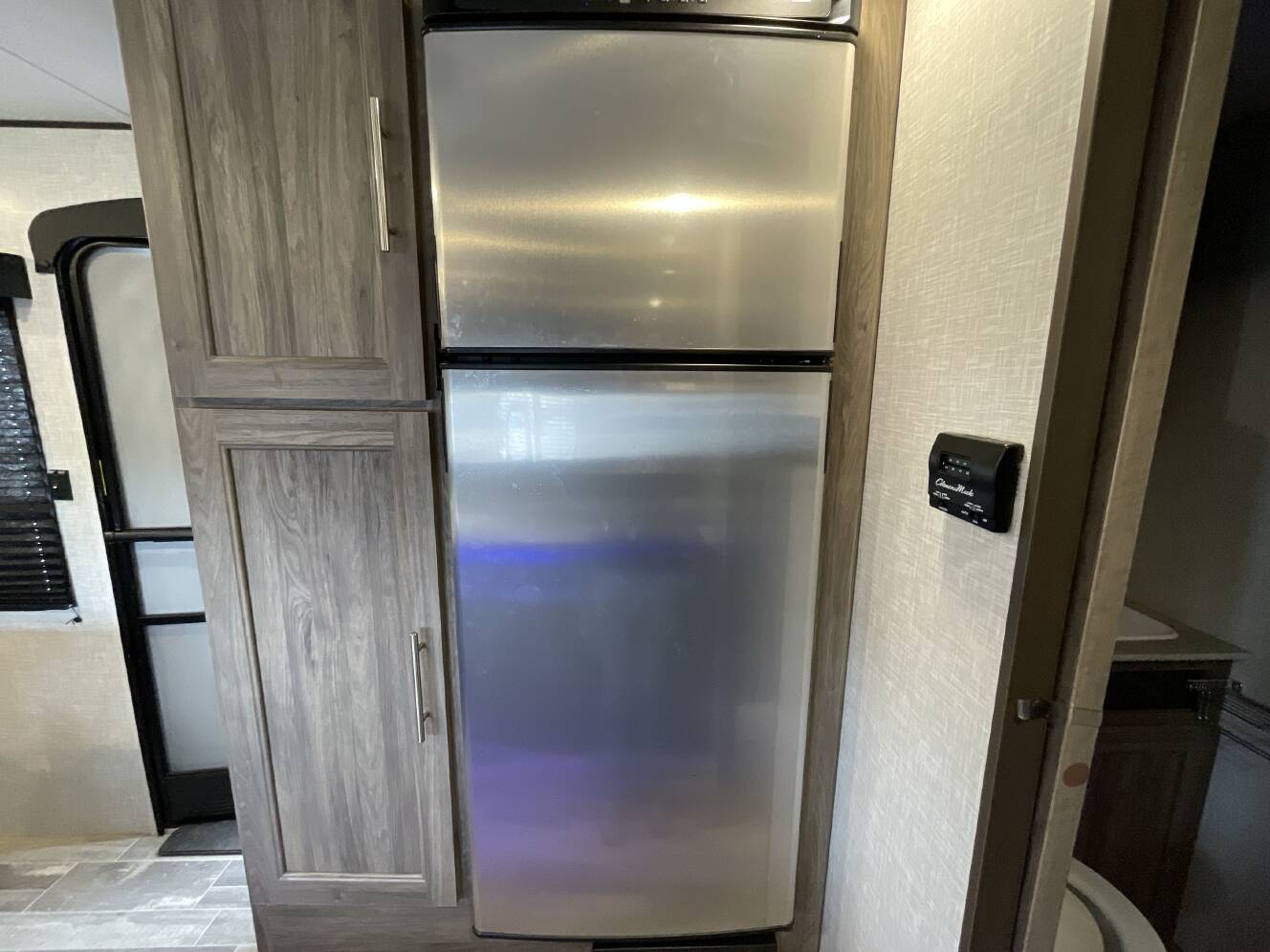 A photo of this 2023 Crossroads ZINGER 259FL