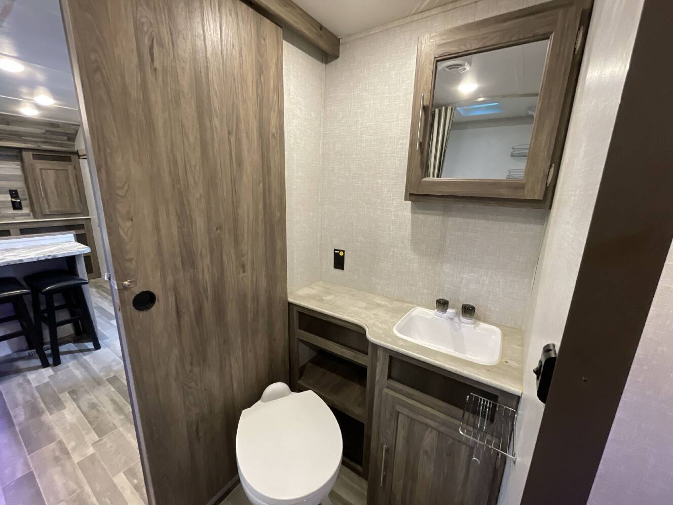 A photo of this 2023 Crossroads ZINGER 259FL