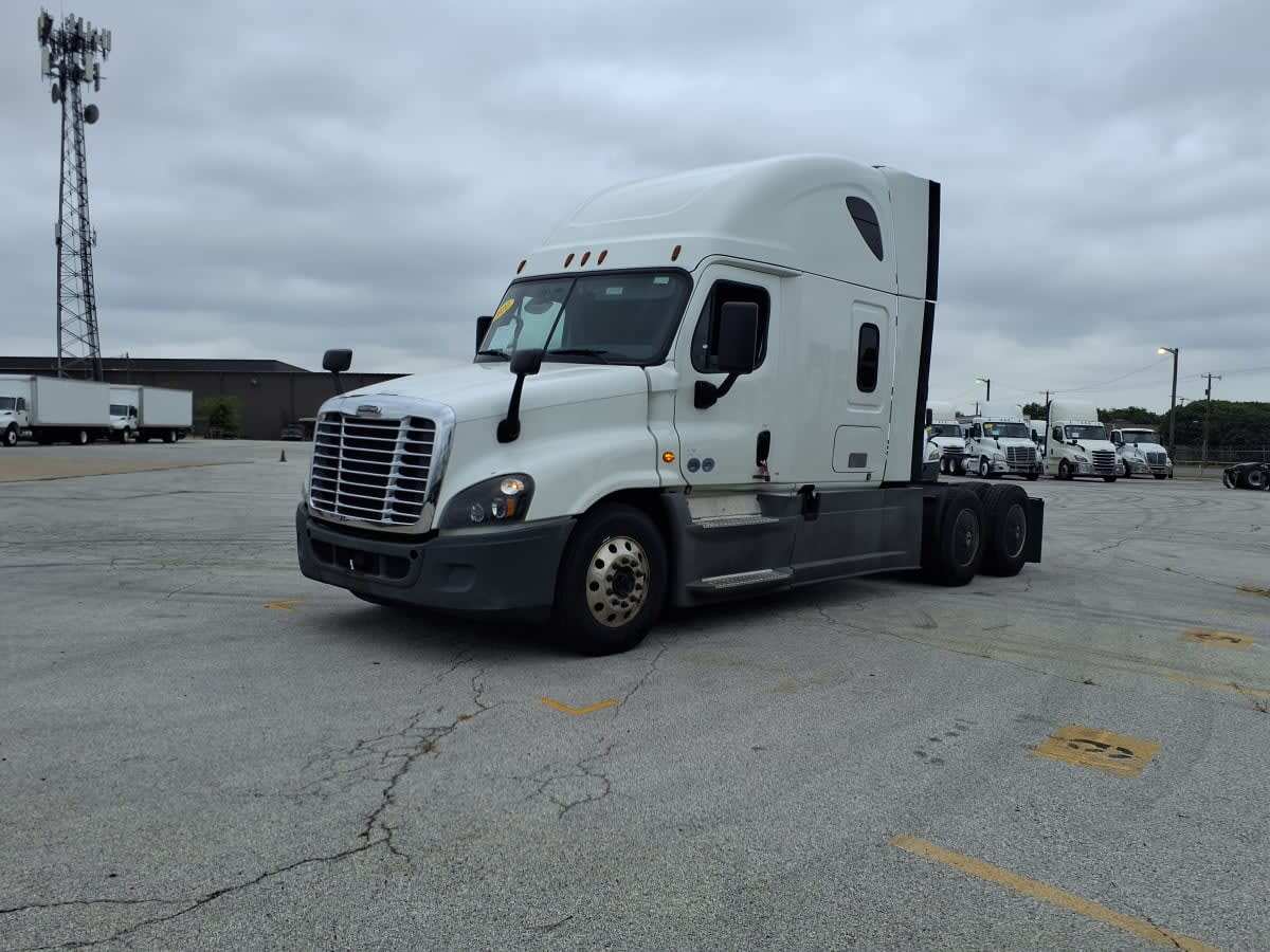 2020 FREIGHTLINER CASCADIA 125 in Fort Worth, TX