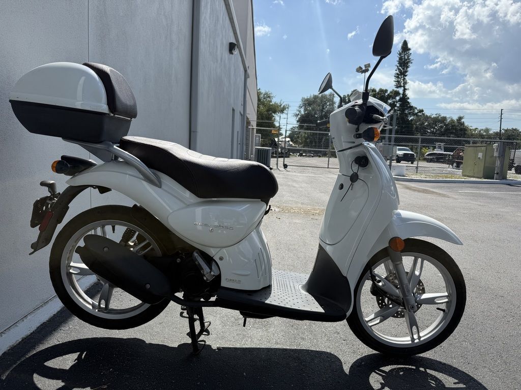 2009 Aprilia Scarabeo 100 Sold As Is 100 in Saint Petersburg, FL