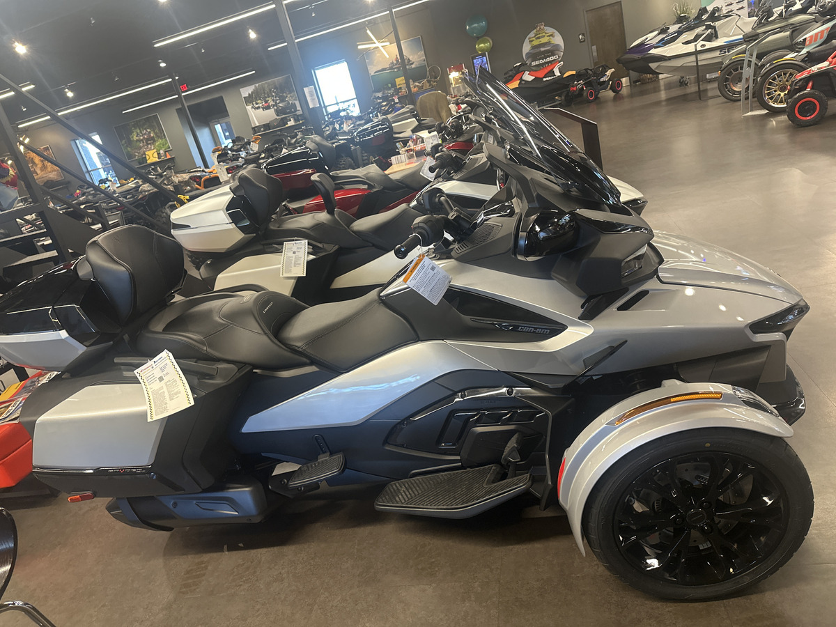 2025 Can-Am Spyder RT Limited Dark Wheels SPYDER RT LIMITED DARK WHEELS in Winston-salem, NC